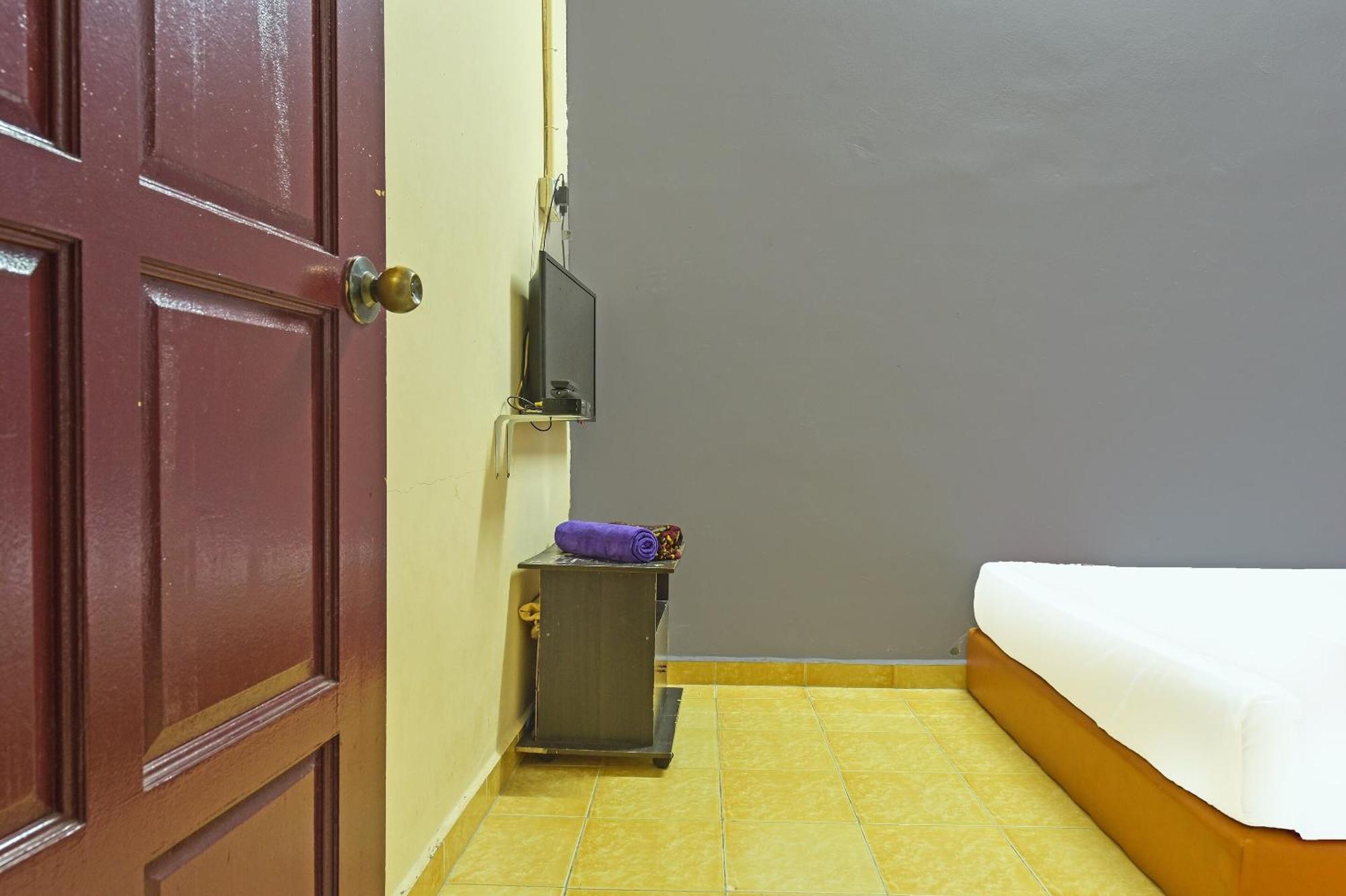 Spot On 90144 Corridor Hotel 1 Pekan Exterior photo