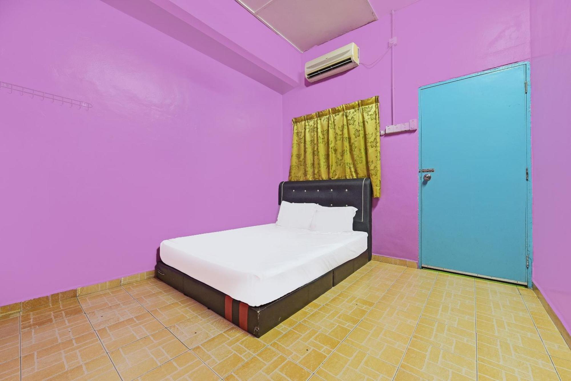 Spot On 90144 Corridor Hotel 1 Pekan Exterior photo